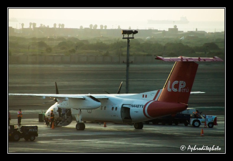 LCPeru - Dash 8-202Q